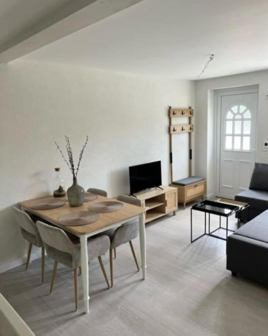Appartement Douillet, Amenage Proche Riviera. Attalens Exteriör bild